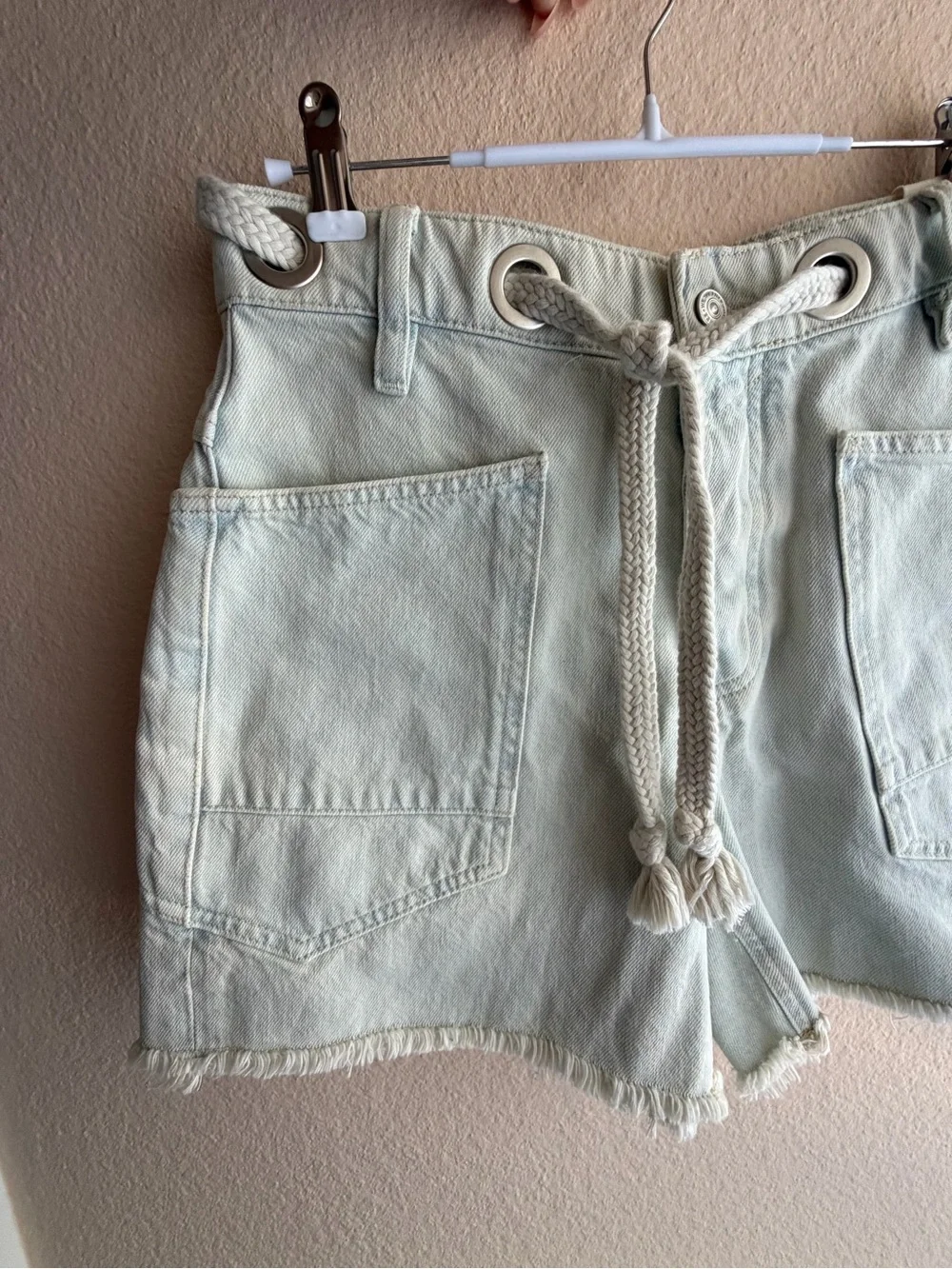 NWOT Free People We The Free Moxie Barrel Jean Shorts size 26 Denim Rope Waist